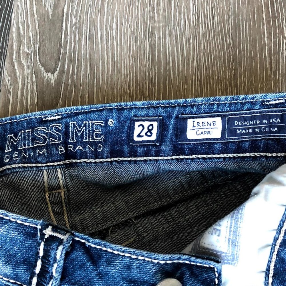 Miss Me - Cropped Irene Jeans - Size 28 - EUC - Picture 6 of 6